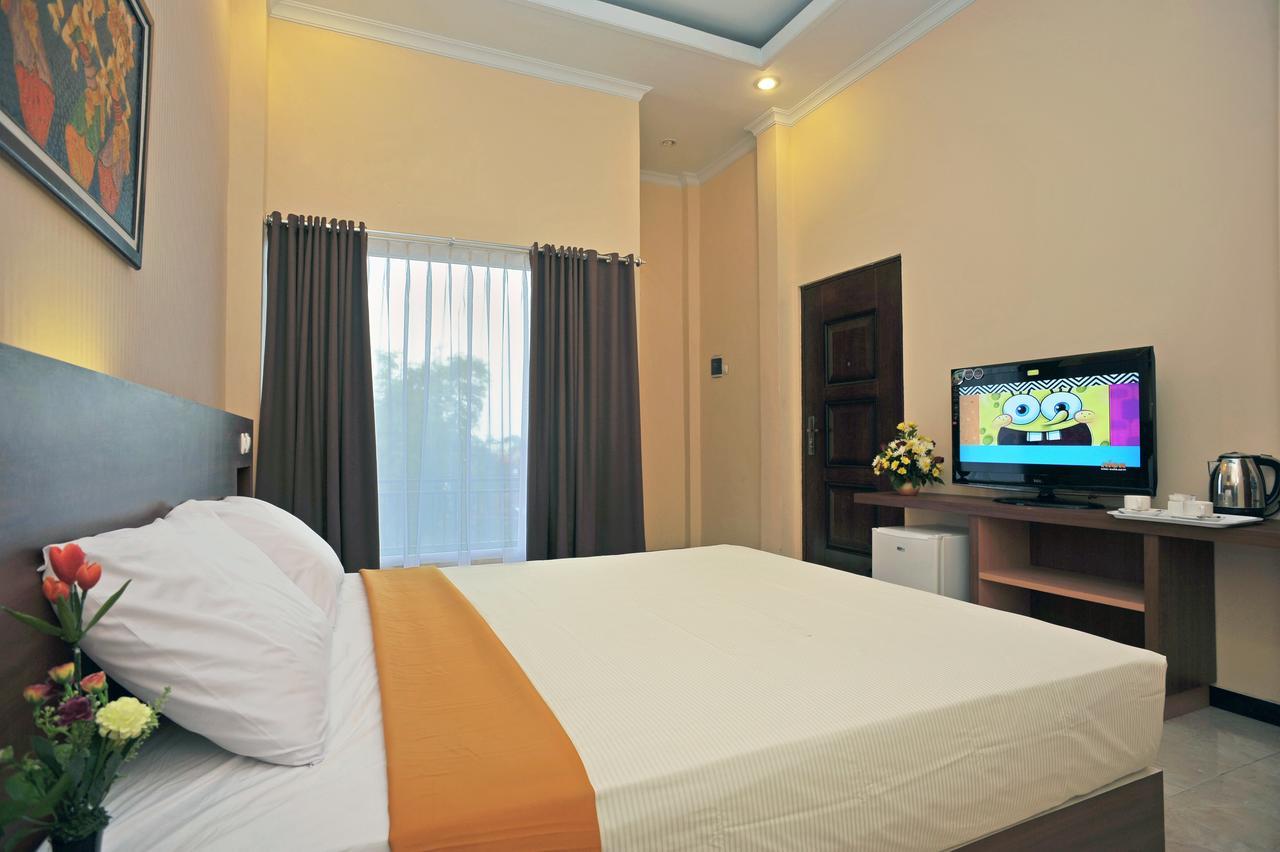 Hotel New Merdeka Pati Chambre photo